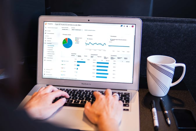 Hvordan koble Google Analytics med Google Ads i 2026