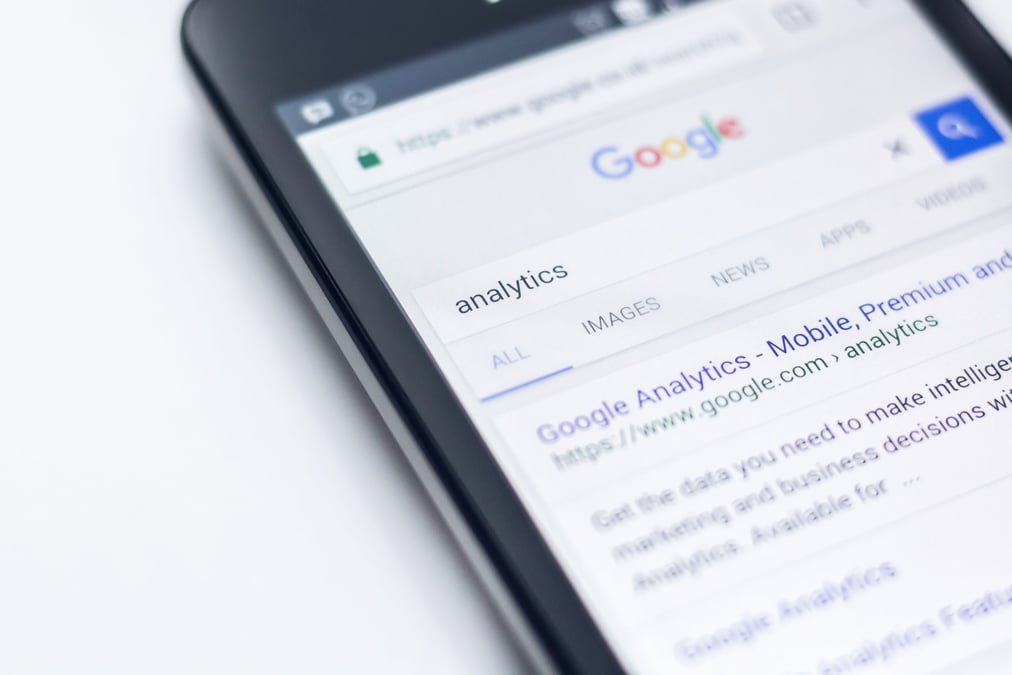 Hvordan få tilgang til Google Analytics-kontoen din igjen